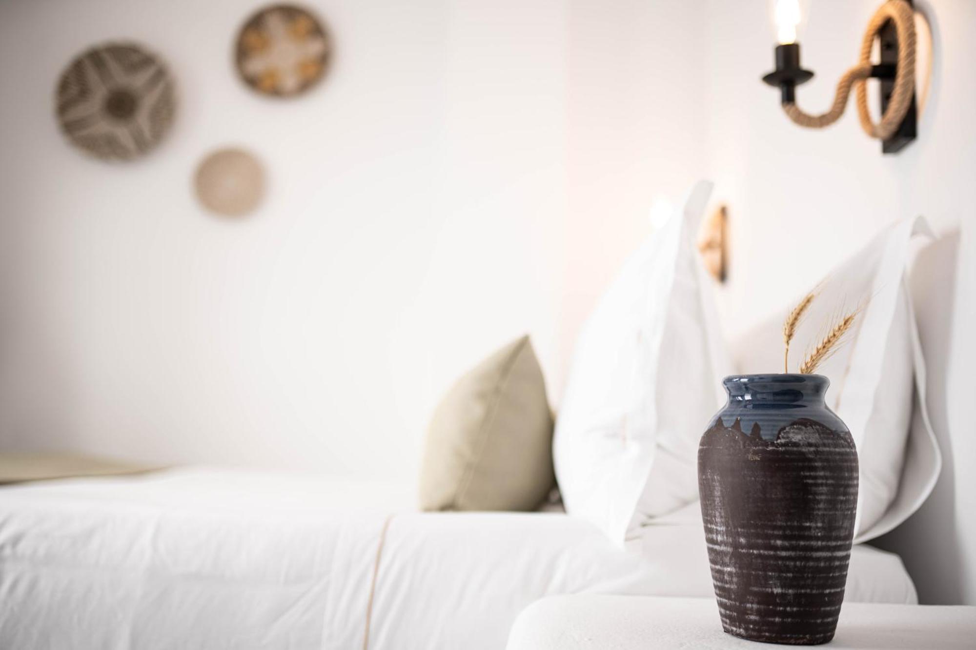 이메로비글리 La Roka, Cliffside Memories B&B 외부 사진