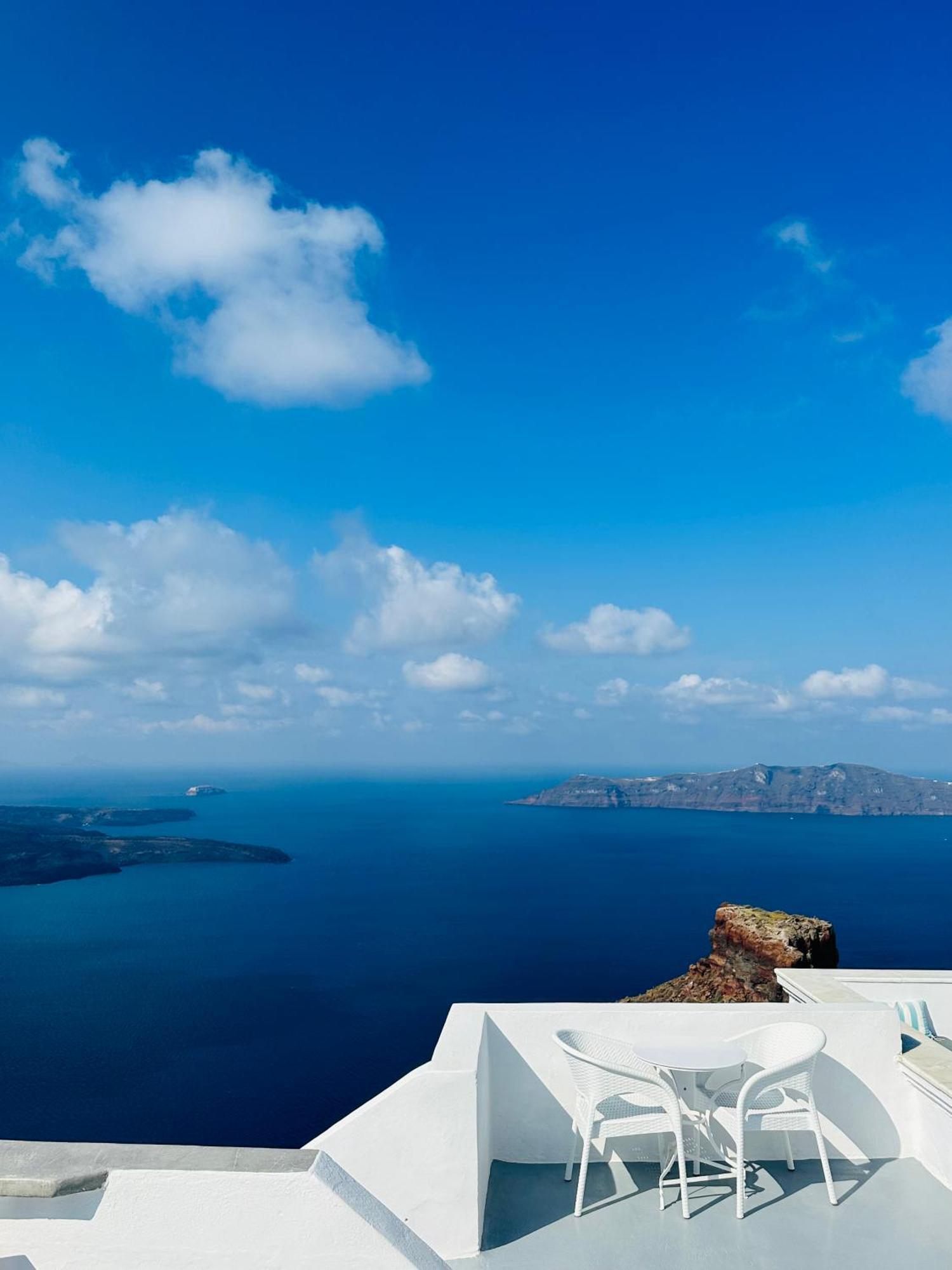 이메로비글리 La Roka, Cliffside Memories B&B 외부 사진